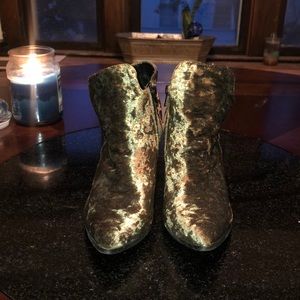 Green velvet boots